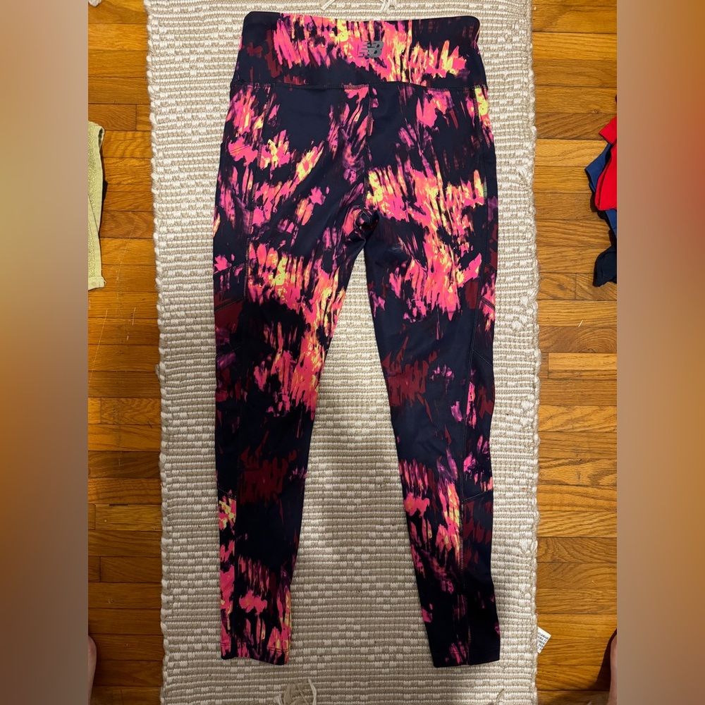 BARELY WORN New Balance Medium Leggings
